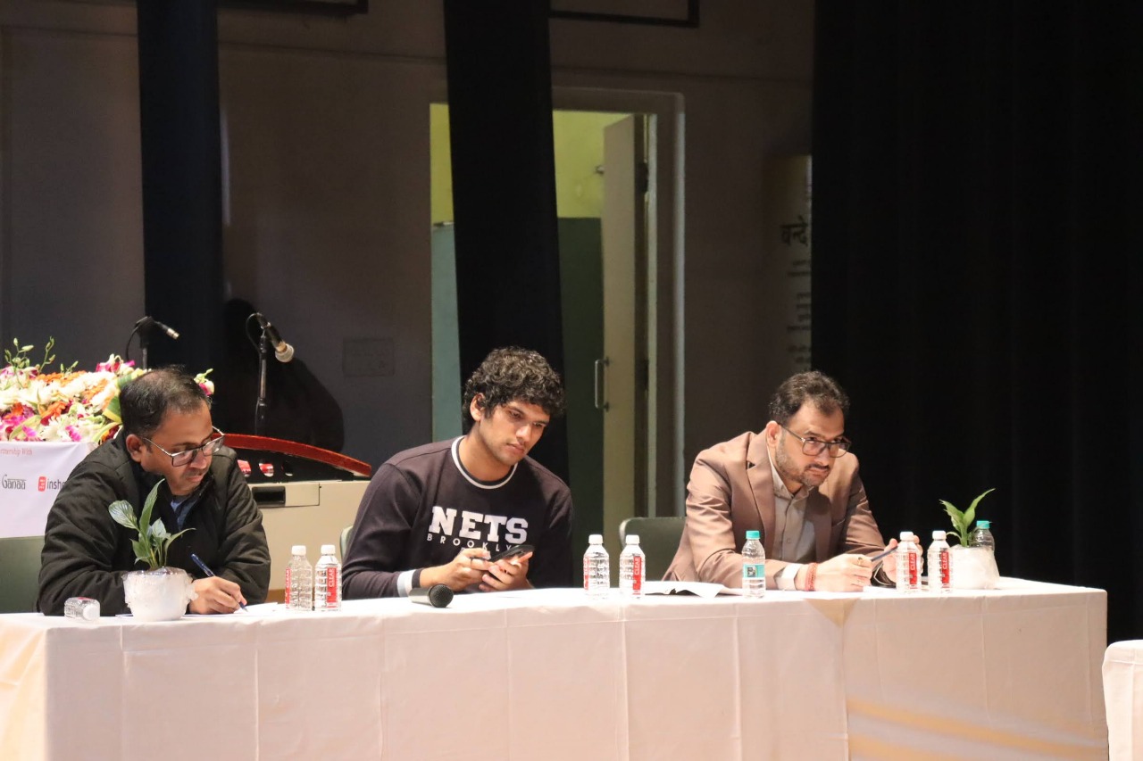 Adjudicators Evaluating Debate Rounds